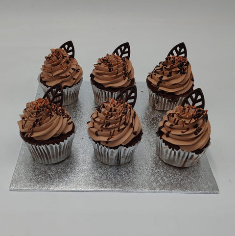 Chocolate Fresh Cream Cupcakes