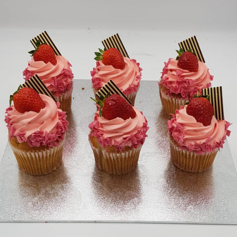 Strawberry Fresh Cream Cupcakes